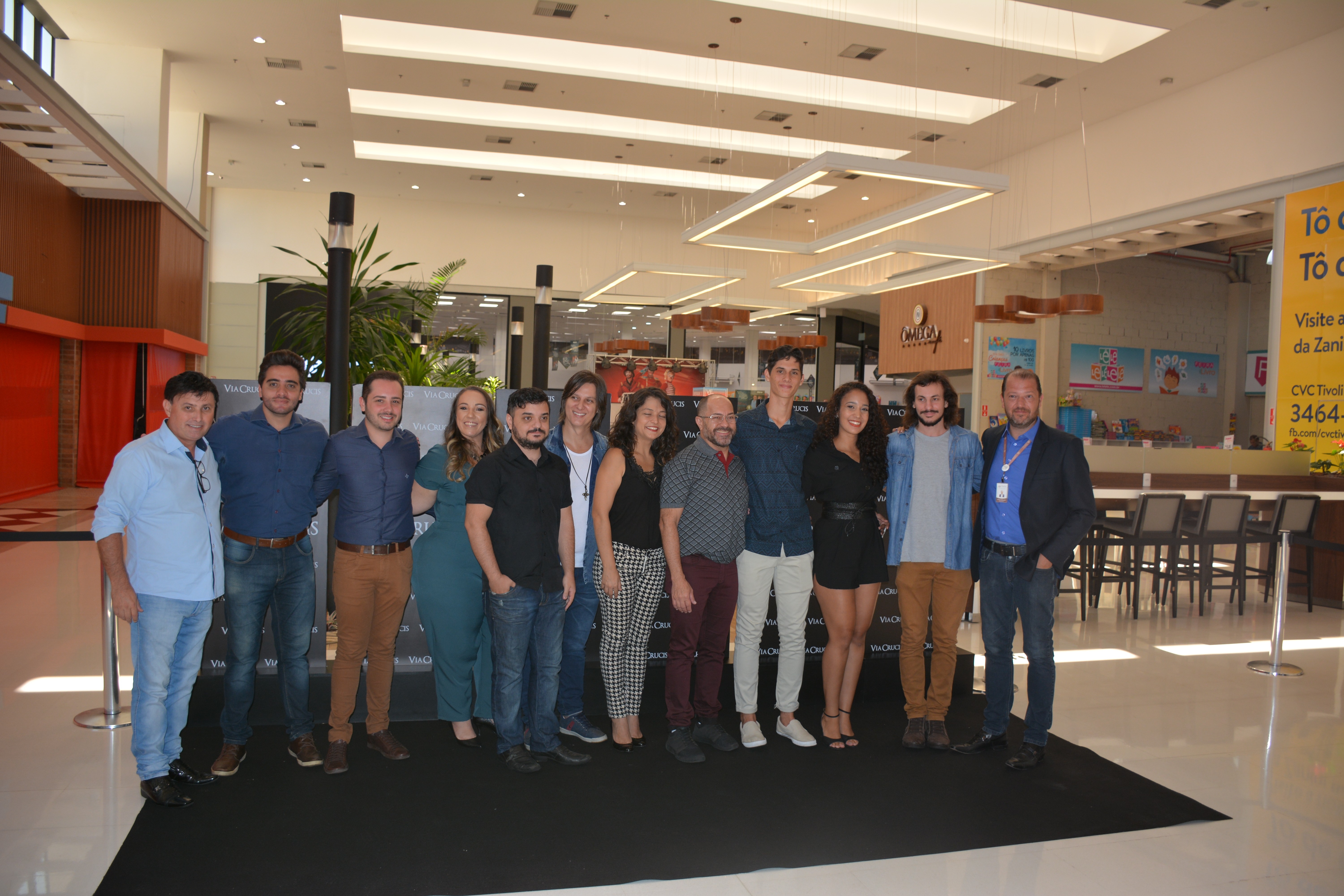 2019129_Vereadores Felipe Sanches e Carlos Fontes participam de abertura da mostra A Paixão em Cena.